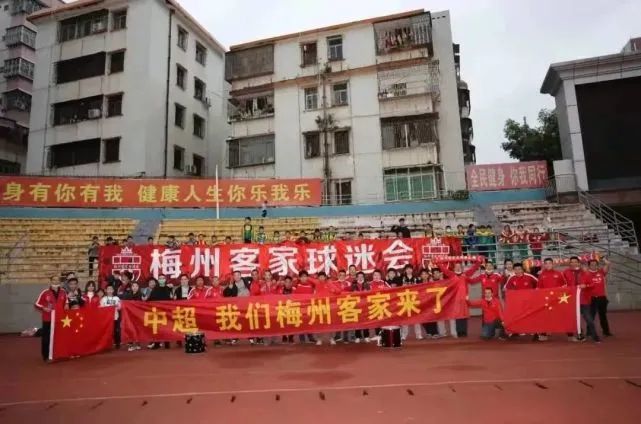 亚洲精品第一区二区在线